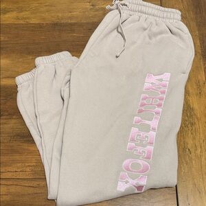 Whitefox xs Beige Sweatpants with Pink Lettering